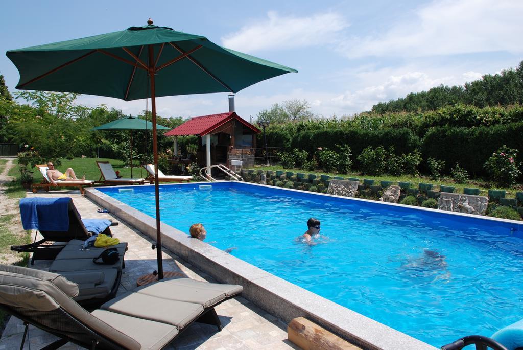 Villa Giulia Islaz Luaran gambar