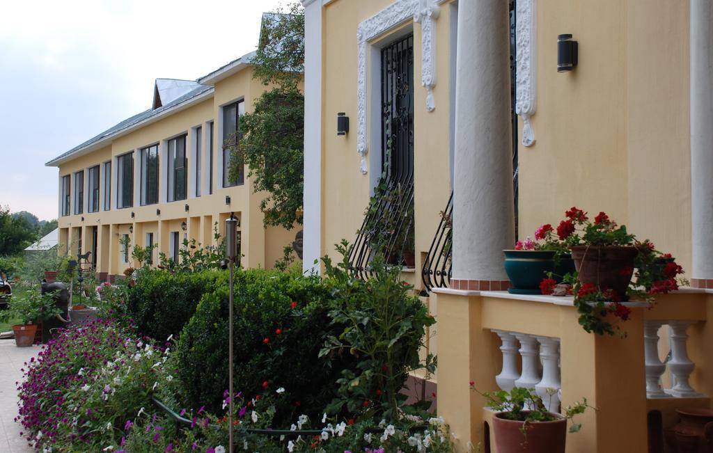 Villa Giulia Islaz Luaran gambar