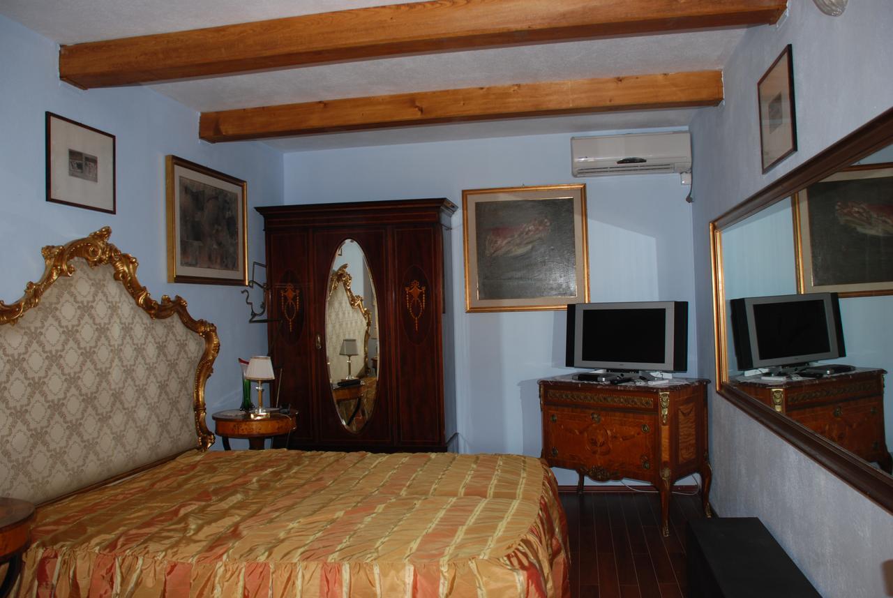 Villa Giulia Islaz Luaran gambar